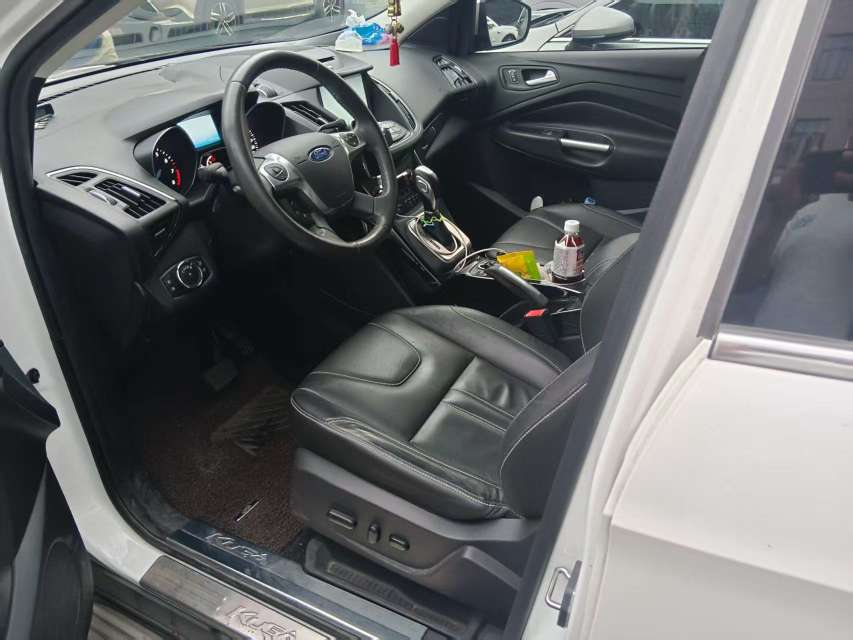 Ford Kuga 2.0T AWD Sport 3
