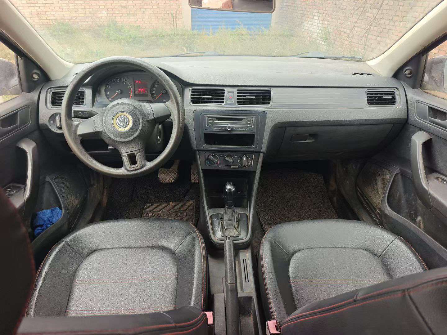 Volkswagen Santana 5