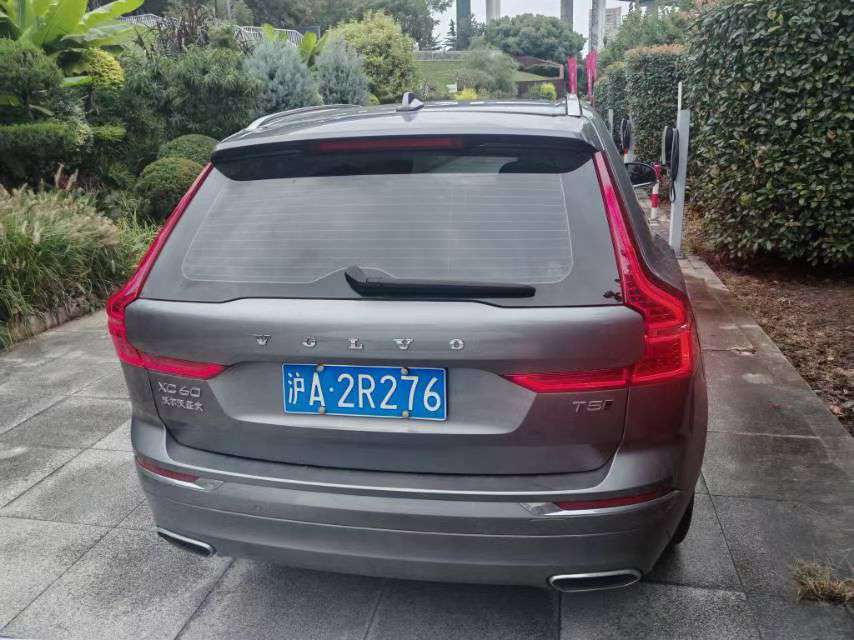 Volvo XC60 8