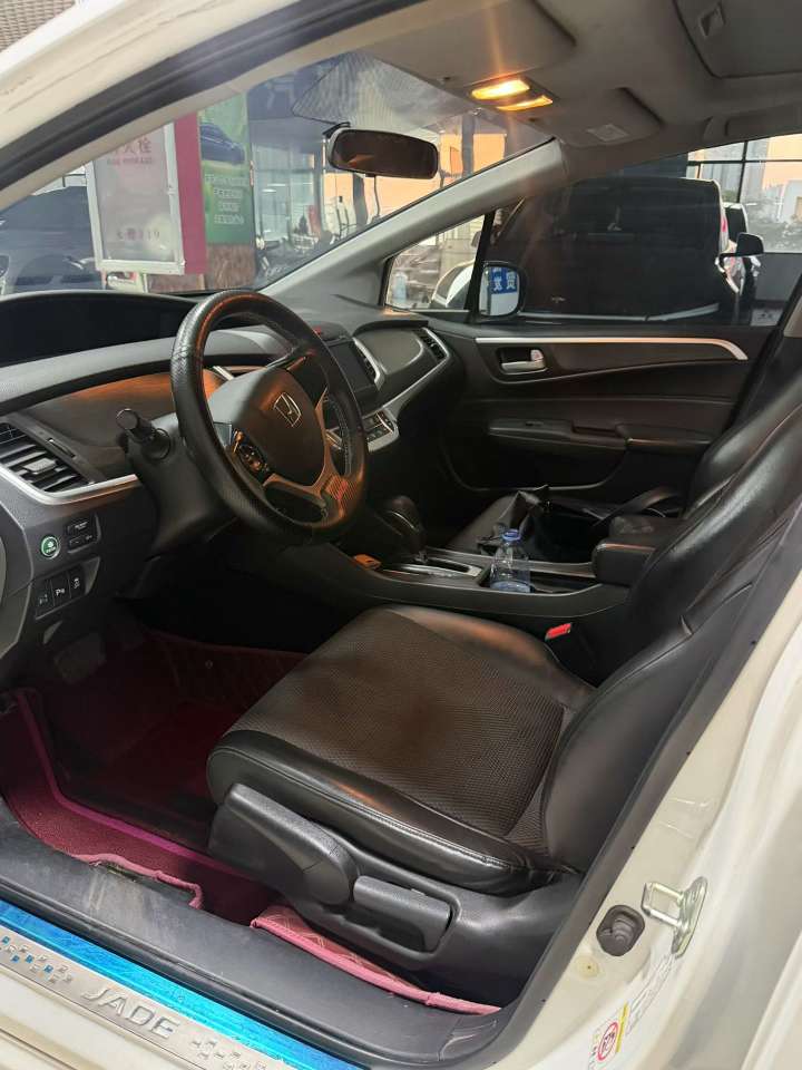 Honda Jade 2014 1.8 EXi Comfort Elite Edition 5-Seater 4