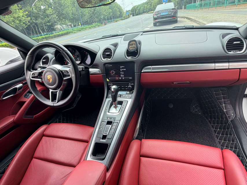 Porsche 718 6