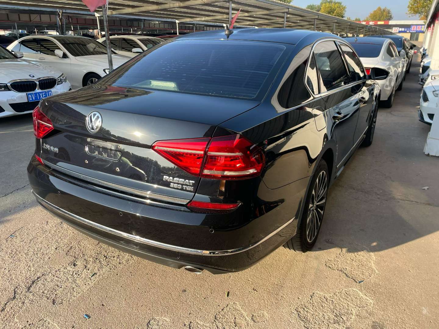Volkswagen Passat 330T High Trim 6
