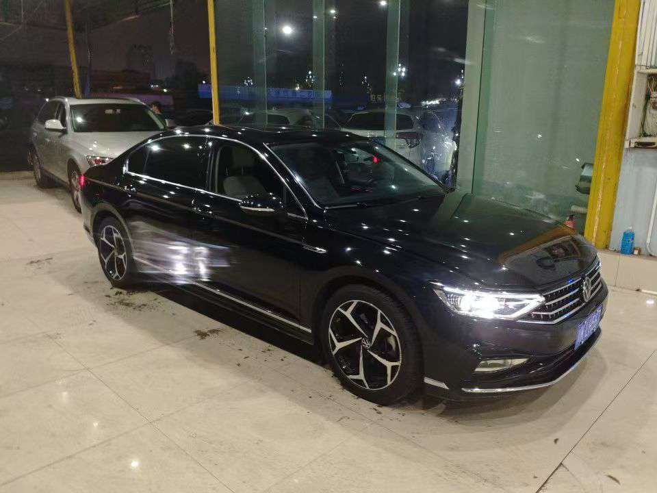 Volkswagen Magotan 330 Luxury Edition 8