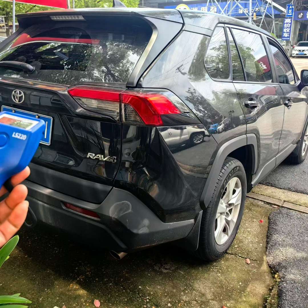 Toyota RAV4 2.0 FWD Urban Edition 9