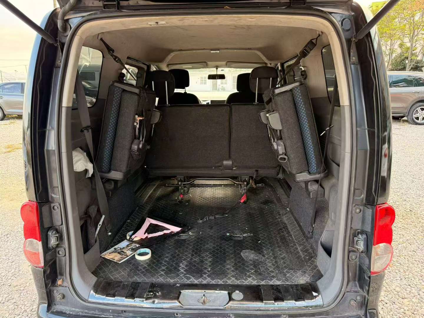 Nissan NV200 1.6L Manual Luxury 7-Seater 9