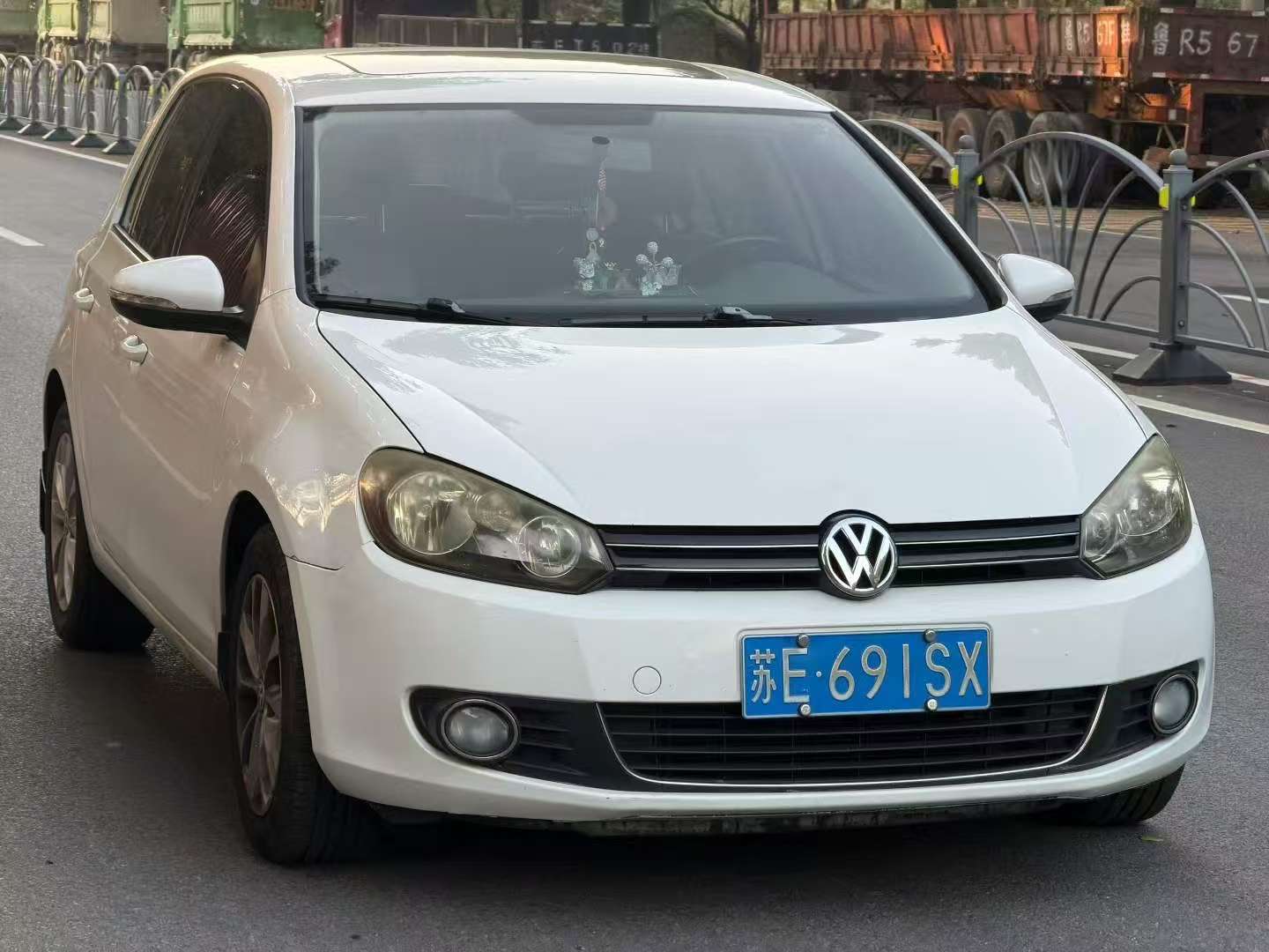 Volkswagen Golf 1.4T Automatic Sunroof 3