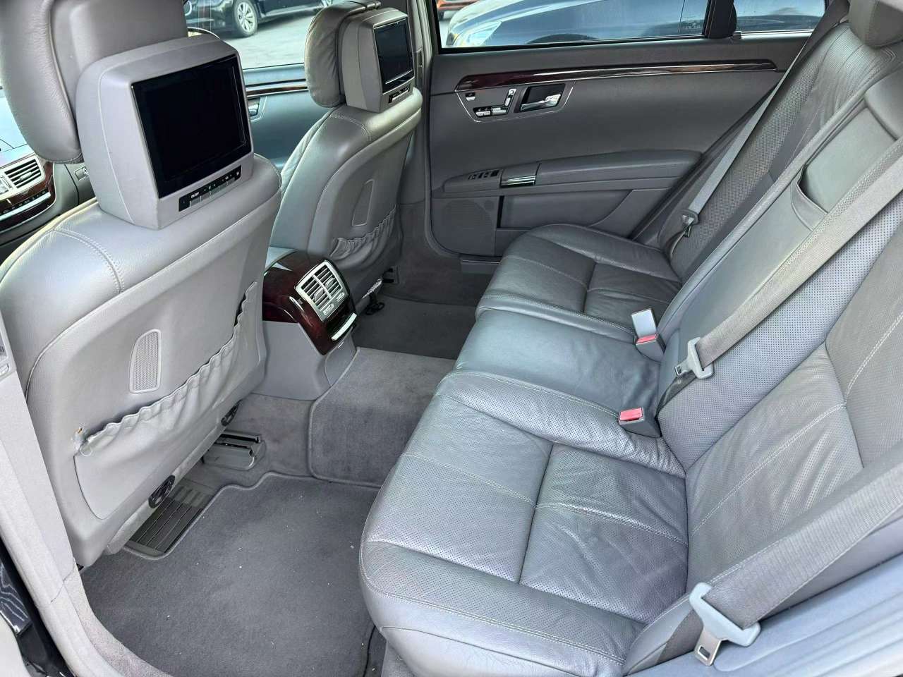Mercedes-Benz S-Class 2007 3.5L Automatic Sunroof 8