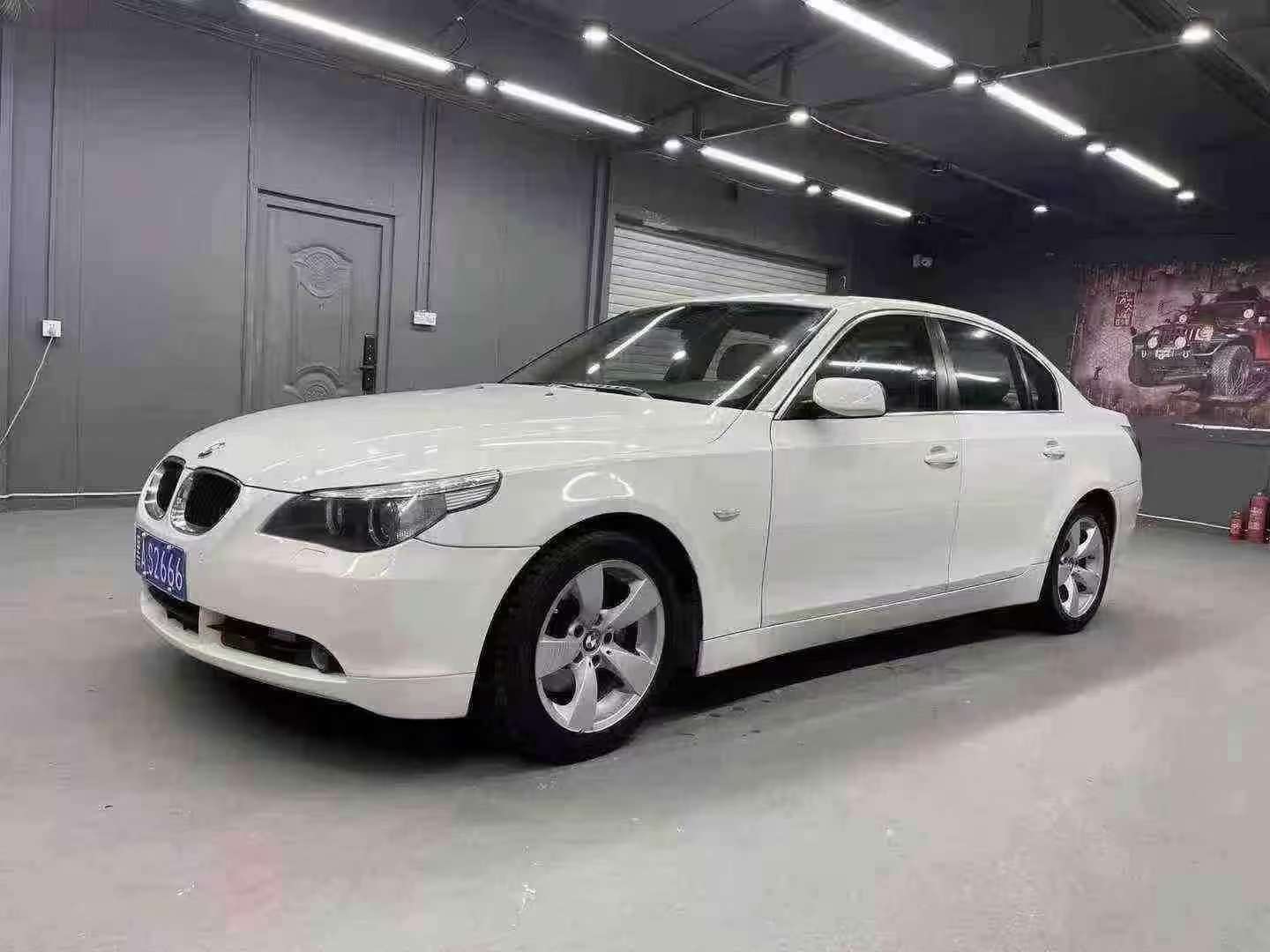 BMW 5 Series 2005 530 2