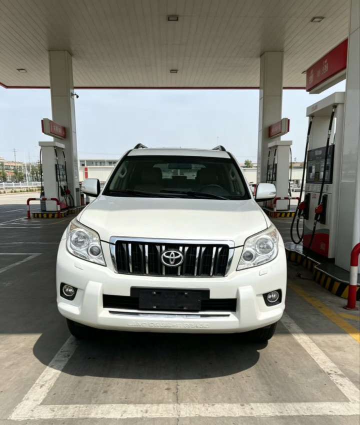Toyota Prado 2012 2700 Luxury 7-Seater 2