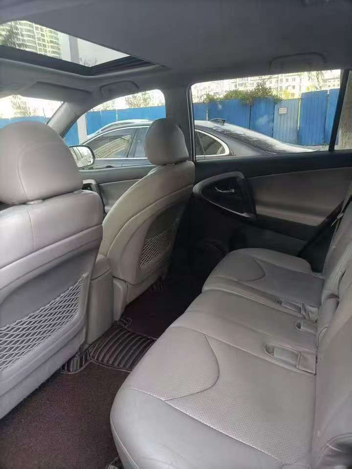 Toyota RAV4 2009 RAV4 Automatic Sunroof 4WD Top Trim 9