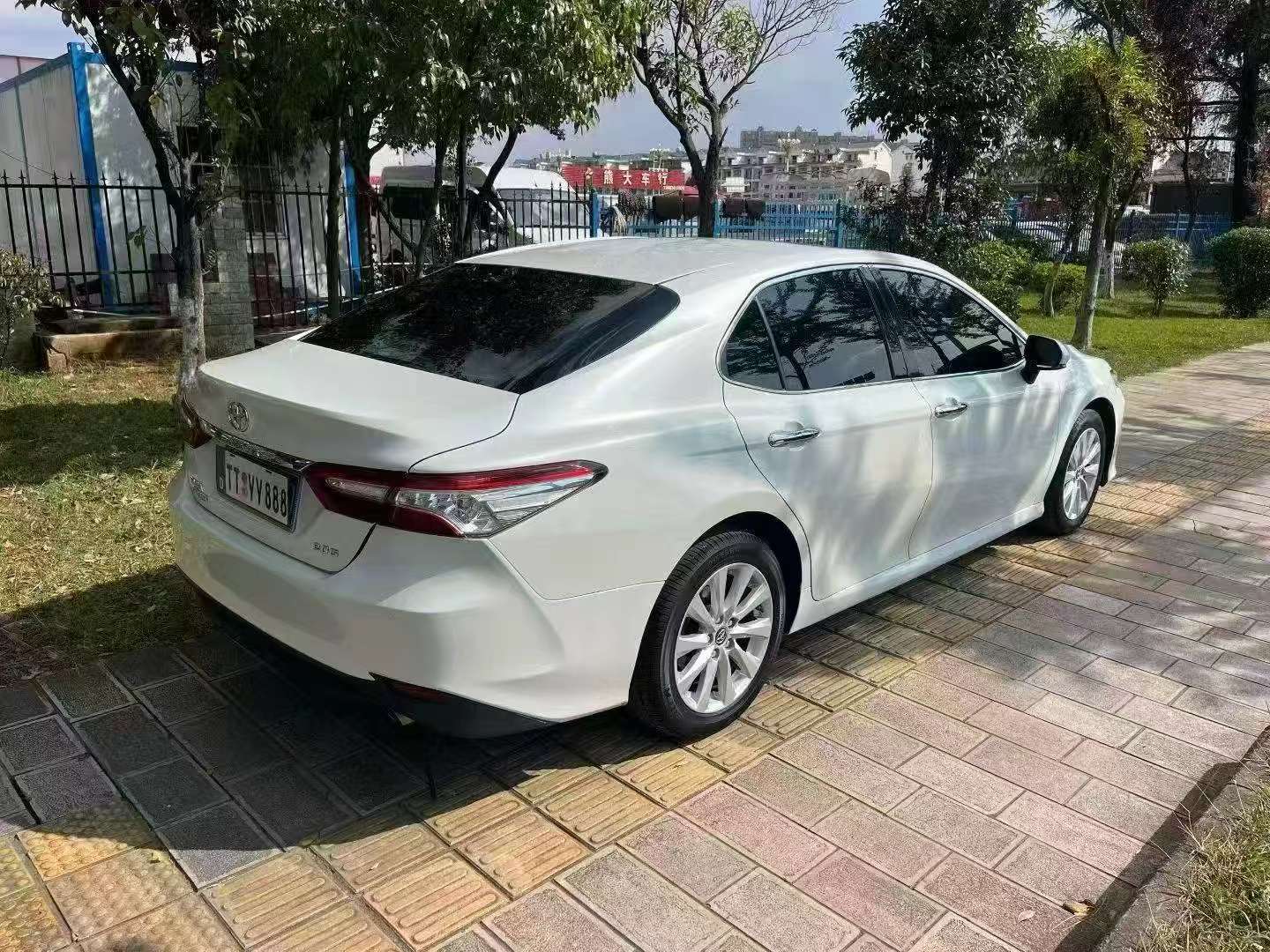 Toyota Camry 2.0G Luxury Edition 7