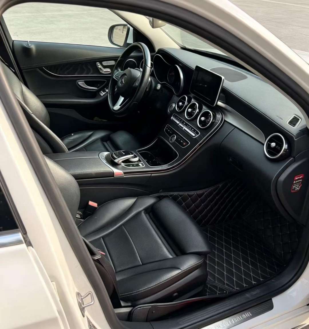 Mercedes-Benz C-Class 5