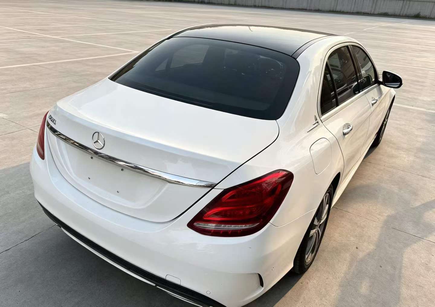 Mercedes-Benz C-Class 2