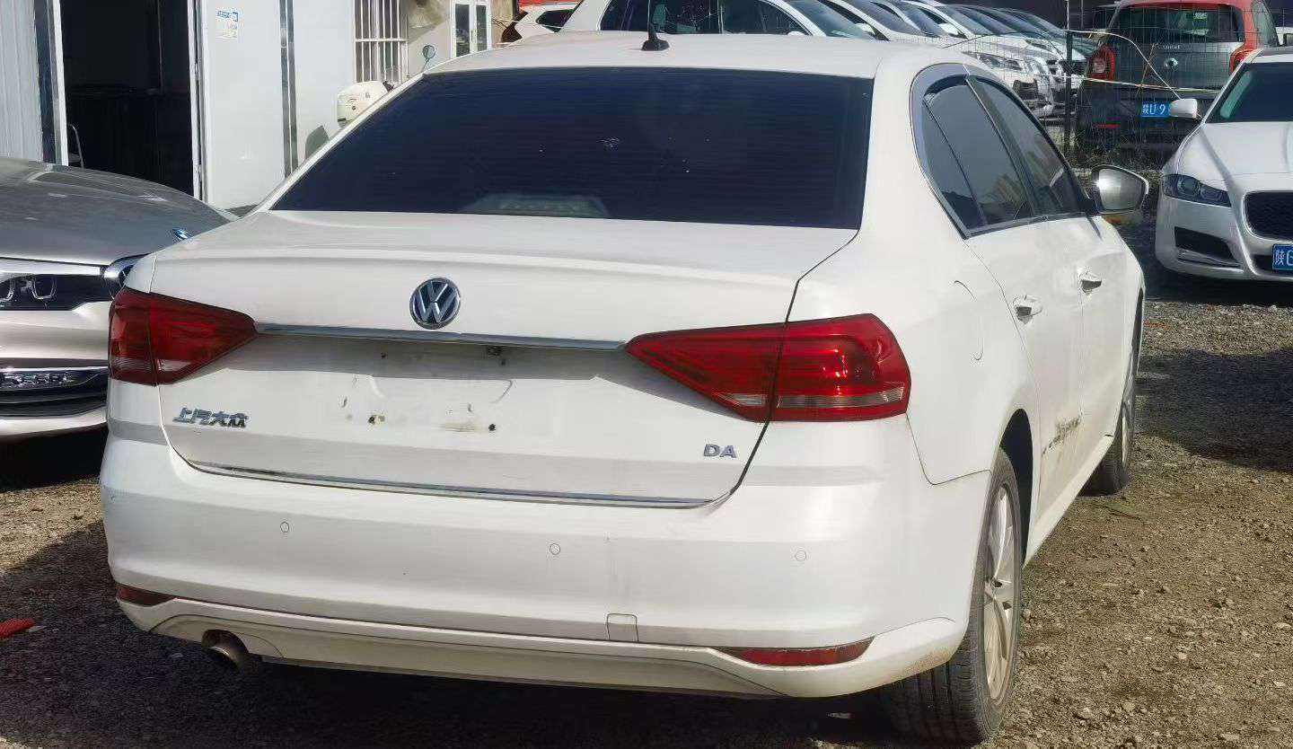 Volkswagen Lavida 1.6L Automatic 6