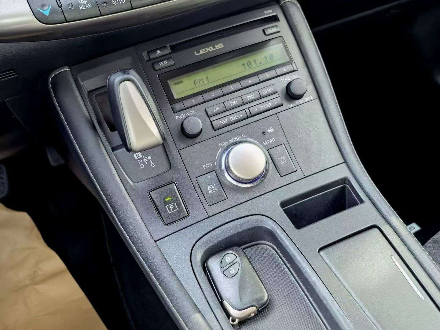 Lexus CT200 8