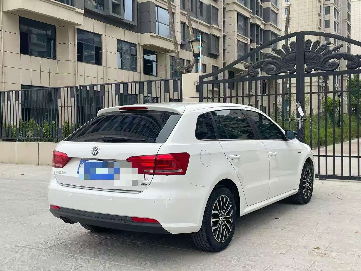 Volkswagen C-TRADE 30th Anniversary Edition 1.4T 9
