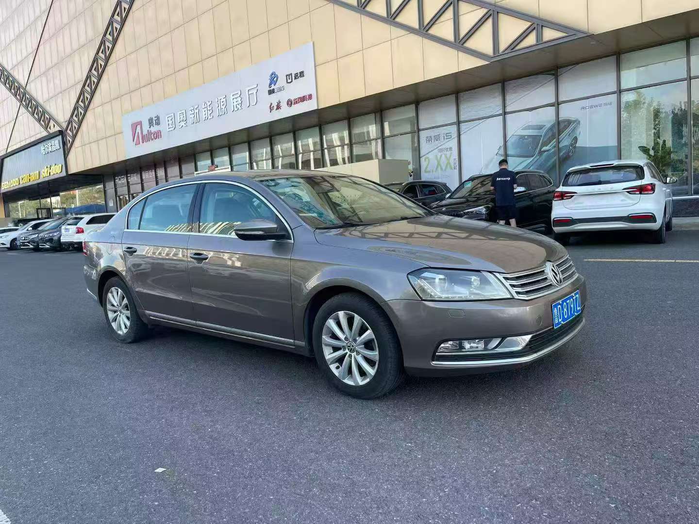 Volkswagen Magotan 2014 1.8T Automatic Sunroof Luxury Edition 3