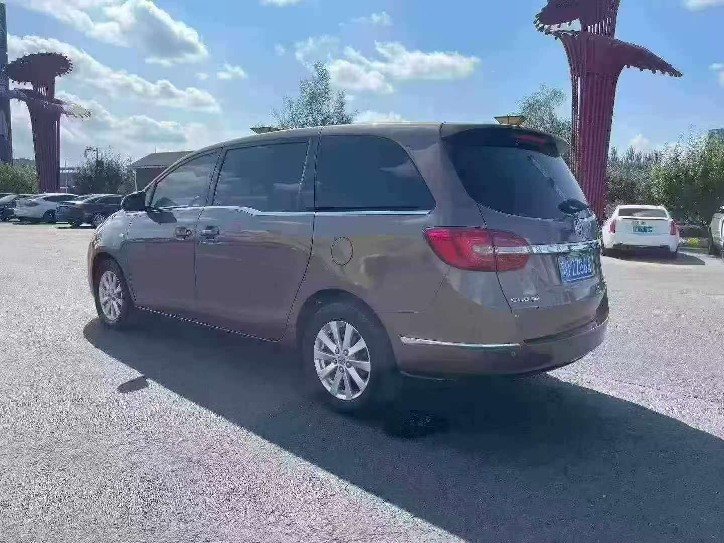 Buick GL8 2019 28T Comfort 5
