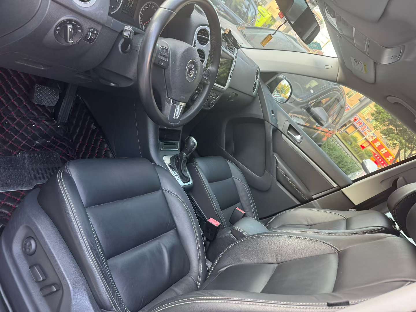 Volkswagen Tiguan 6