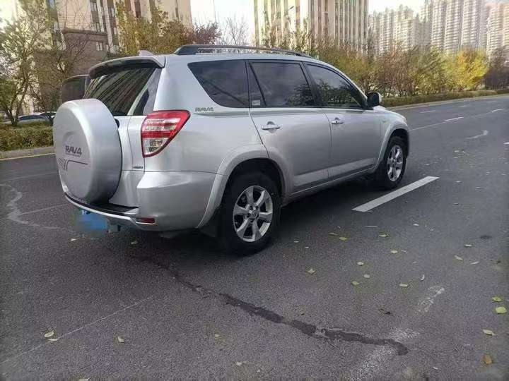 Toyota RAV4 2009 RAV4 Automatic Sunroof 4WD Top Trim 4