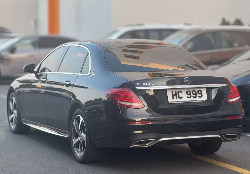 Mercedes-Benz E-Class 2019 E300L Sport Fashion Edition 4