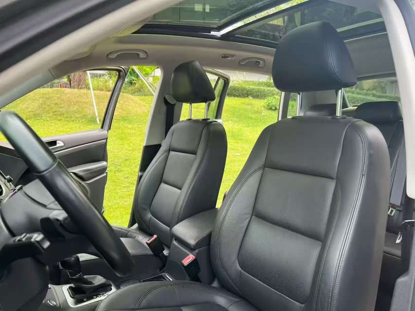 Volkswagen Tiguan 2.0T High-Trim AWD Luxury Edition 5