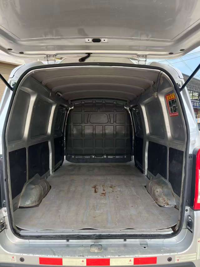 Wuling EV 6