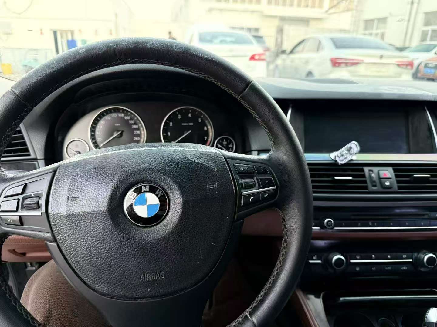 BMW 5 Series 2.0T Automatic 525Li 6