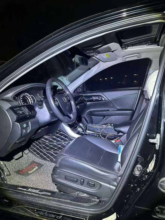 Honda Accord 2.0L Automatic Luxury Edition 4