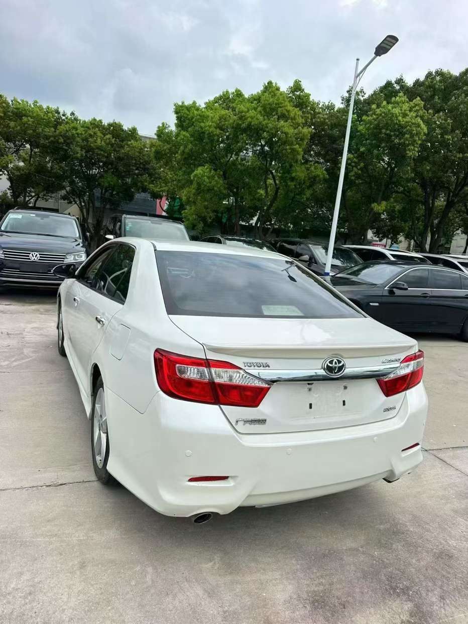 Toyota Camry 2.0L Automatic Sunroof 4