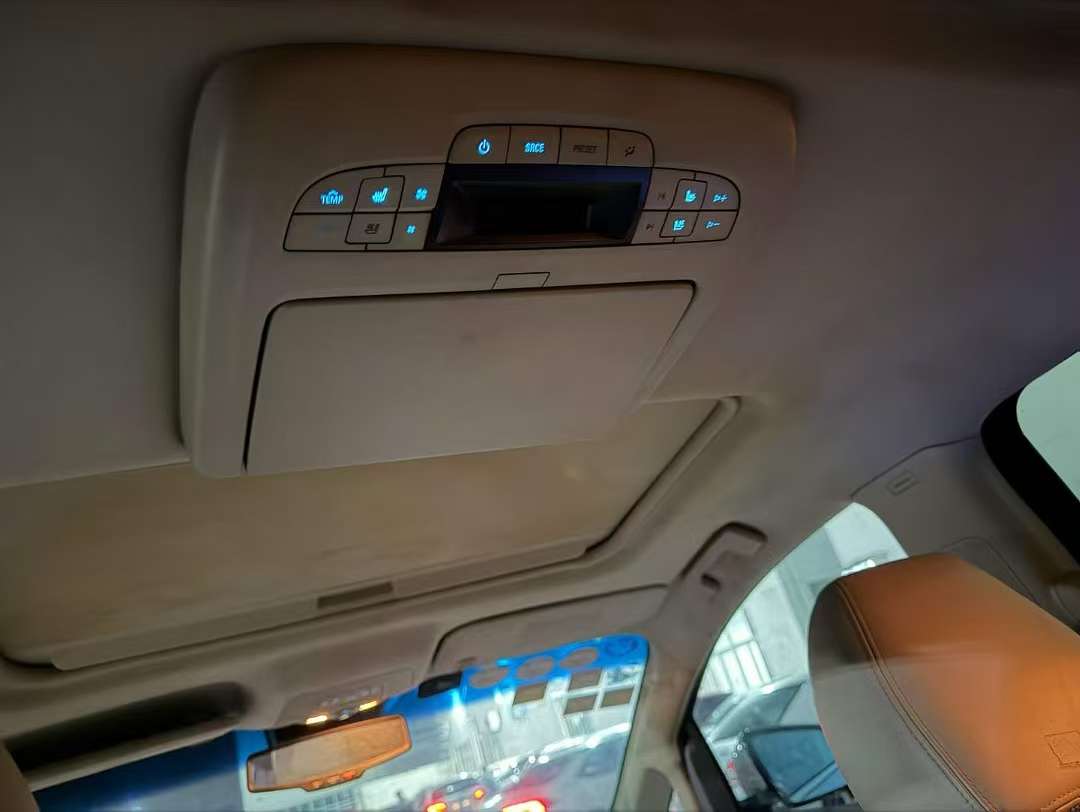 Buick GL8 2011 Flagship Edition 3.0 8