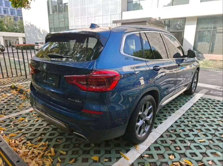 BMW X3 X3 28 Luxury 2.0T AWD 2