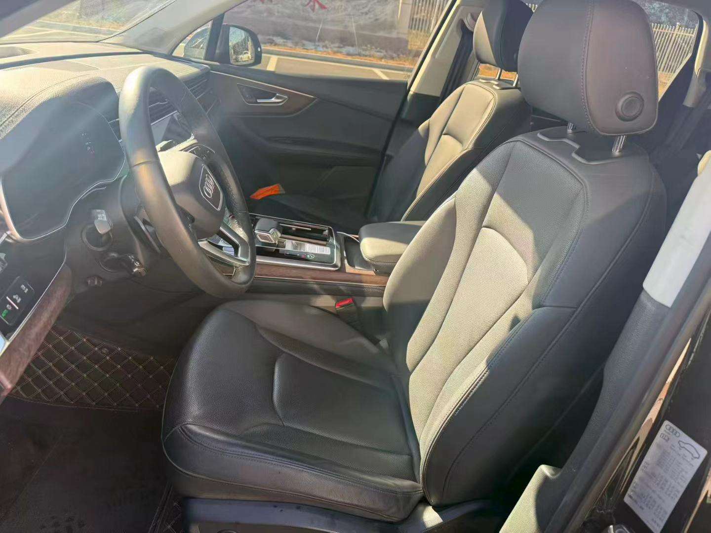 Audi Q7 2023 55 Sport 2