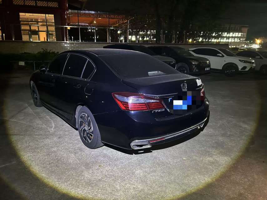 Honda Accord 2.0L Automatic Luxury Edition 7
