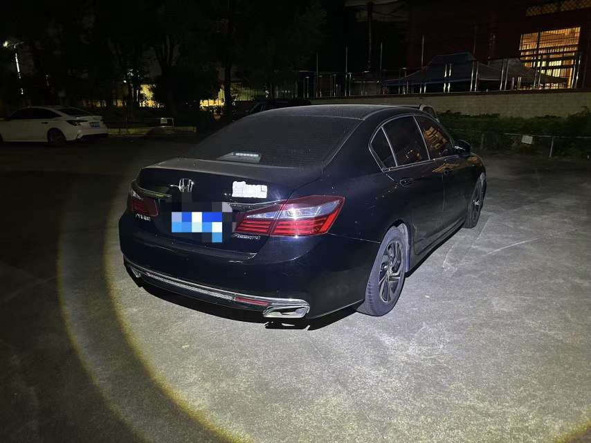 Honda Accord 2.0L Automatic Luxury Edition 9