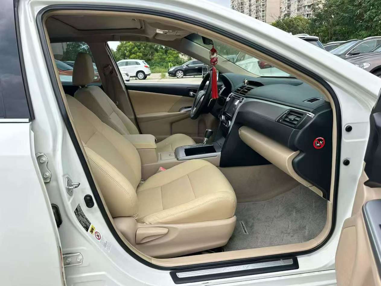 Toyota Camry 2.0L Automatic Sunroof 9