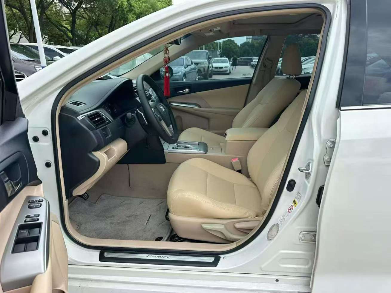 Toyota Camry 2.0L Automatic Sunroof 5