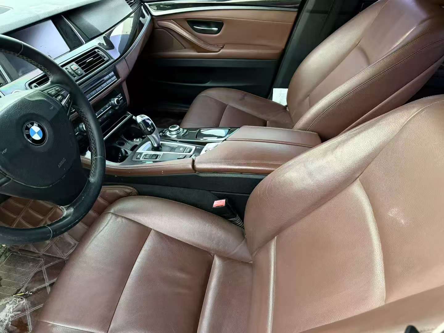 BMW 5 Series 2.0T Automatic 525Li 4
