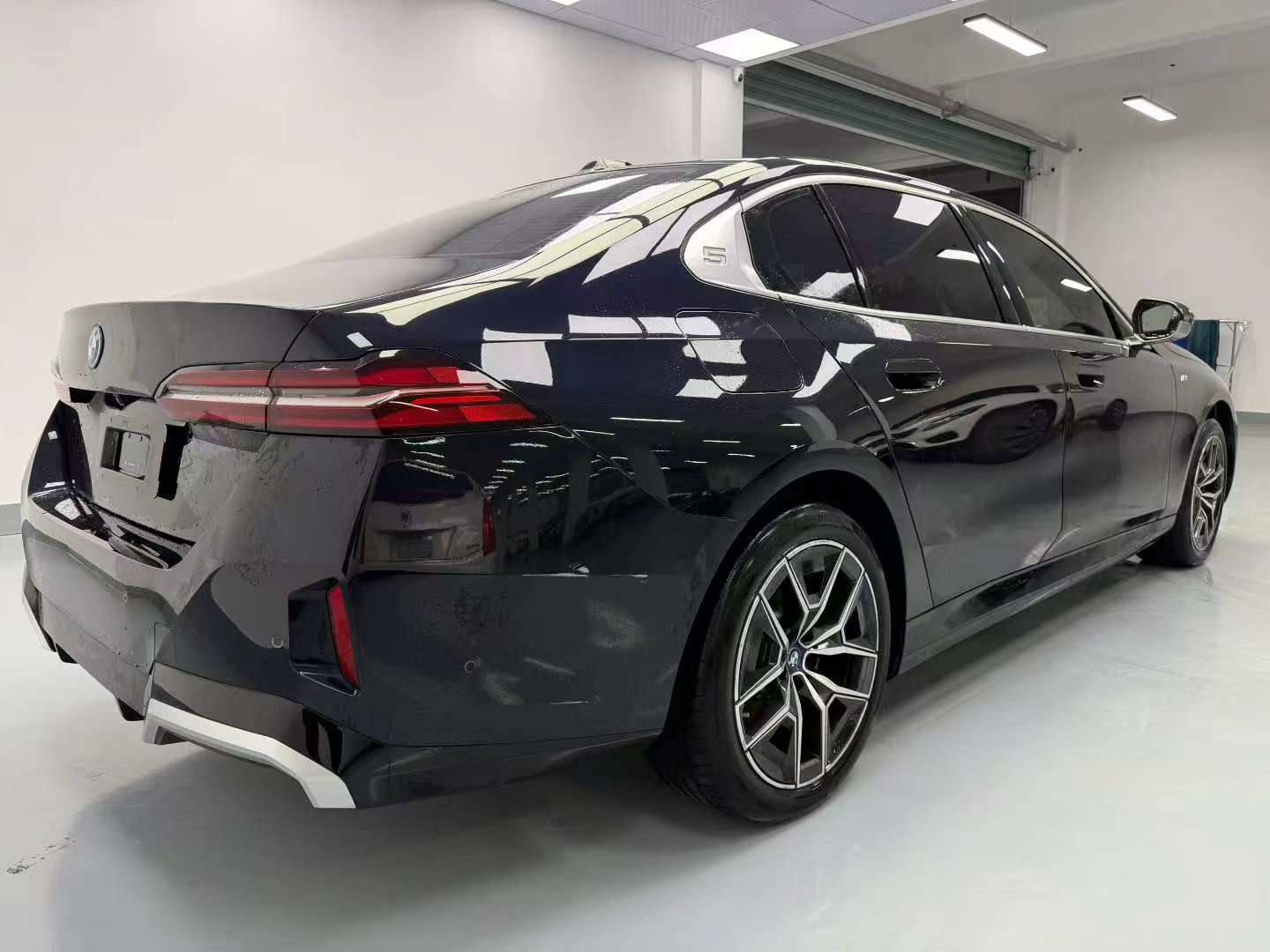 BMW i5 2025 Electric 6