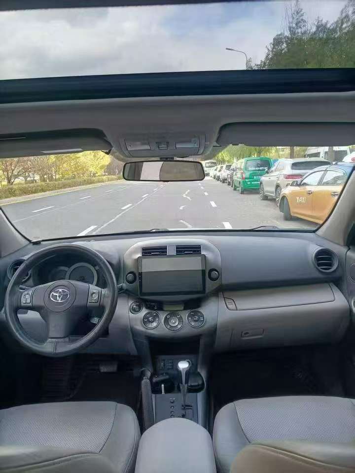 Toyota RAV4 2009 RAV4 Automatic Sunroof 4WD Top Trim 8
