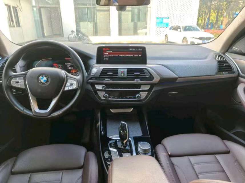 BMW X3 X3 28 Luxury 2.0T AWD 5