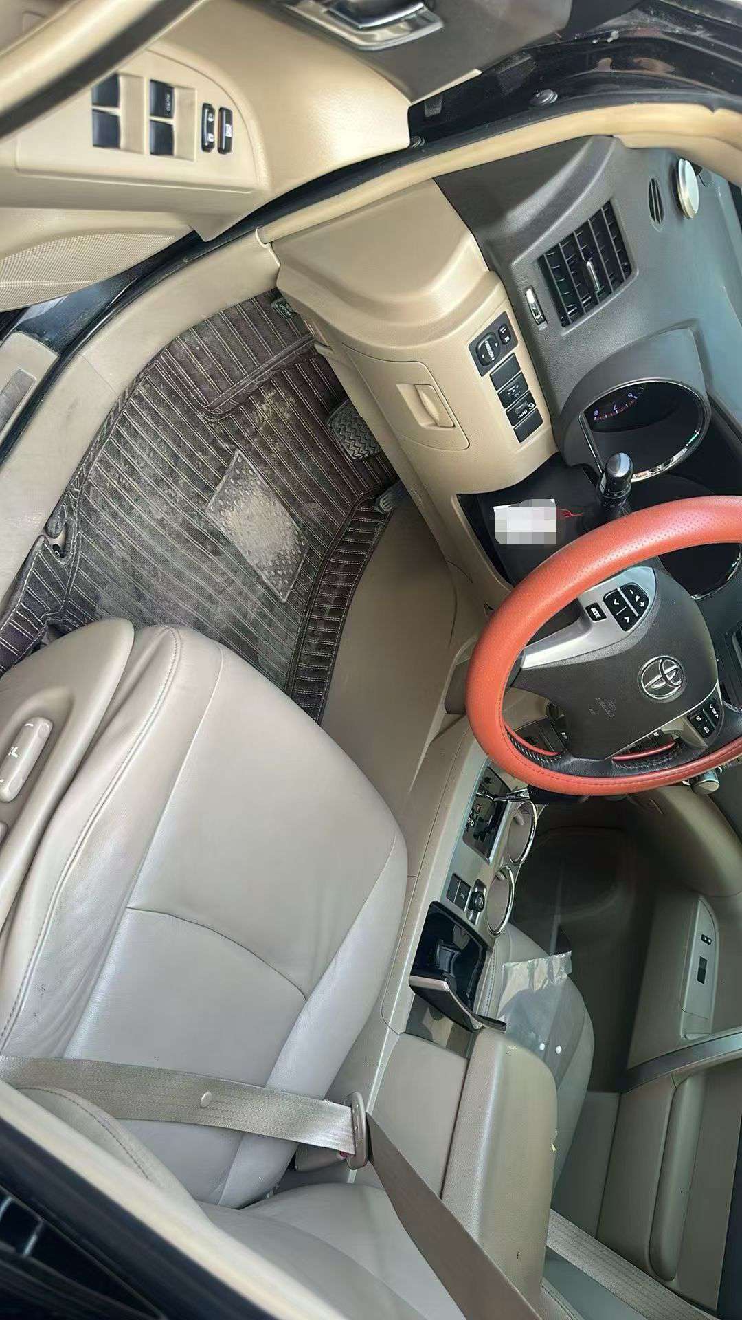 Toyota Highlander 7-Seat Luxury 3