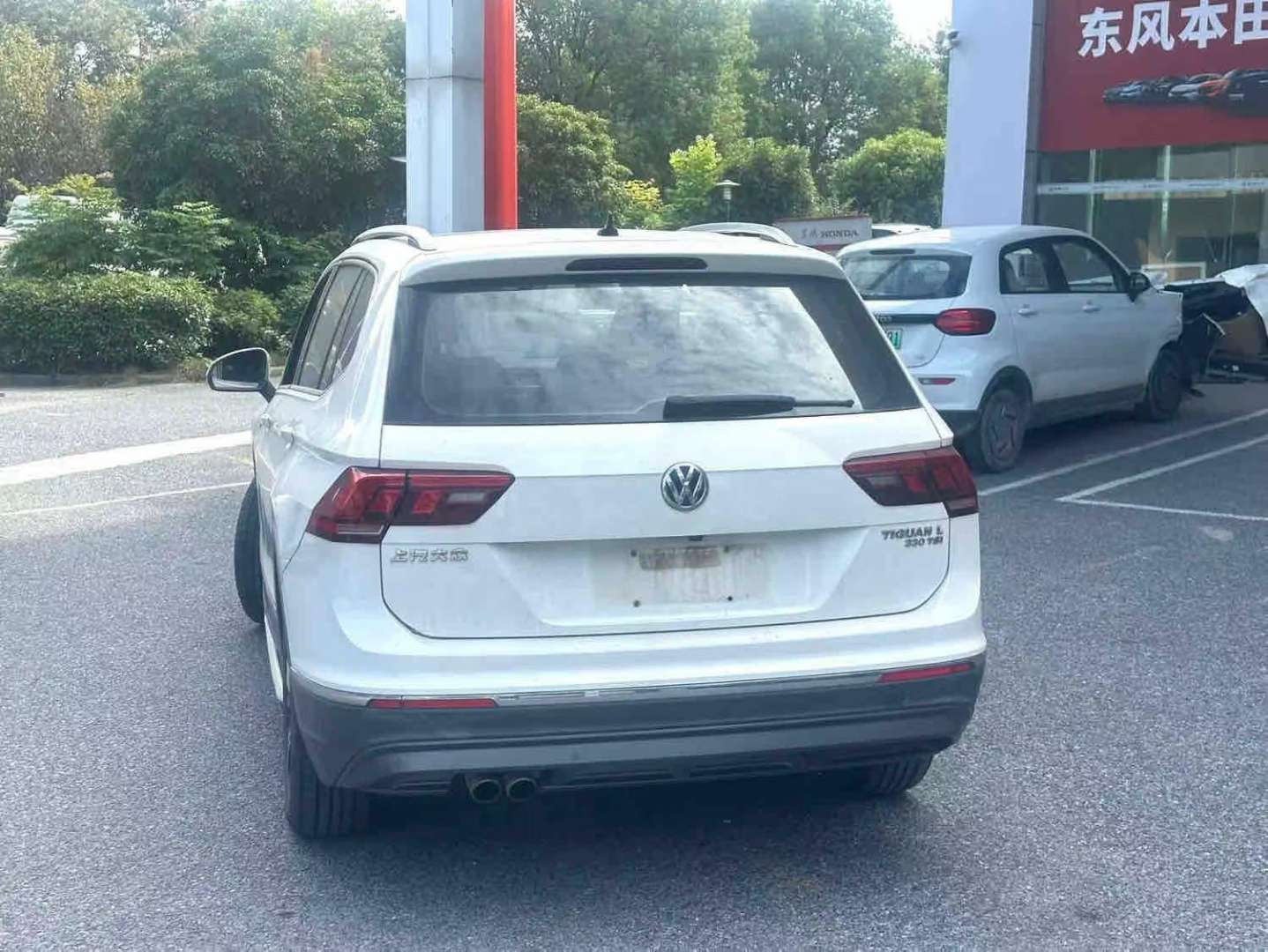 Volkswagen Tiguan L 330TSI Automatic 2WD Panorama Comfort 2