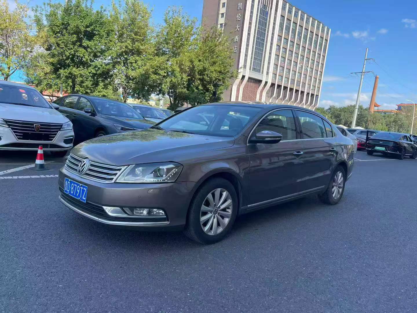 Volkswagen Magotan 2014 1.8T Automatic Sunroof Luxury Edition 2