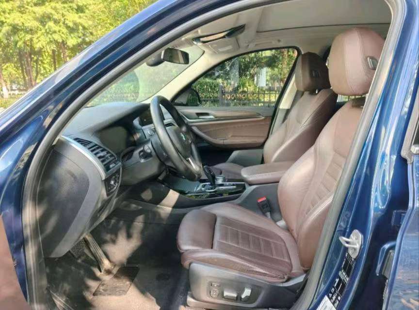 BMW X3 X3 28 Luxury 2.0T AWD 6
