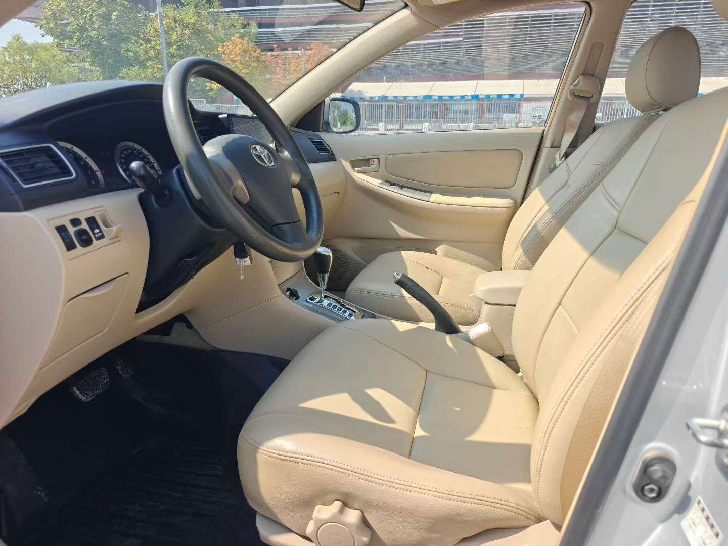 Toyota Corolla 1.6 Automatic Sunroof 3