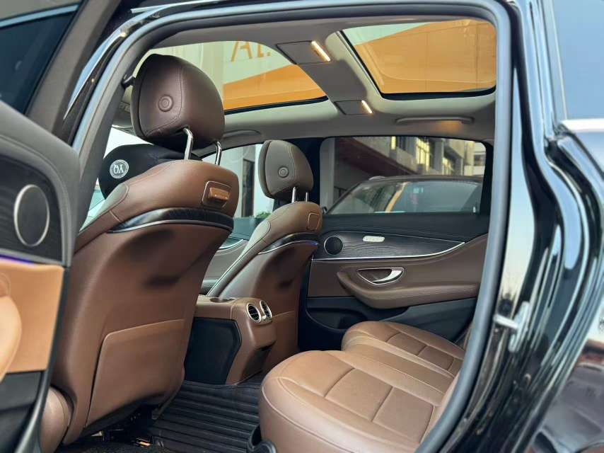 Mercedes-Benz E-Class 2019 E300L Sport Fashion Edition 5