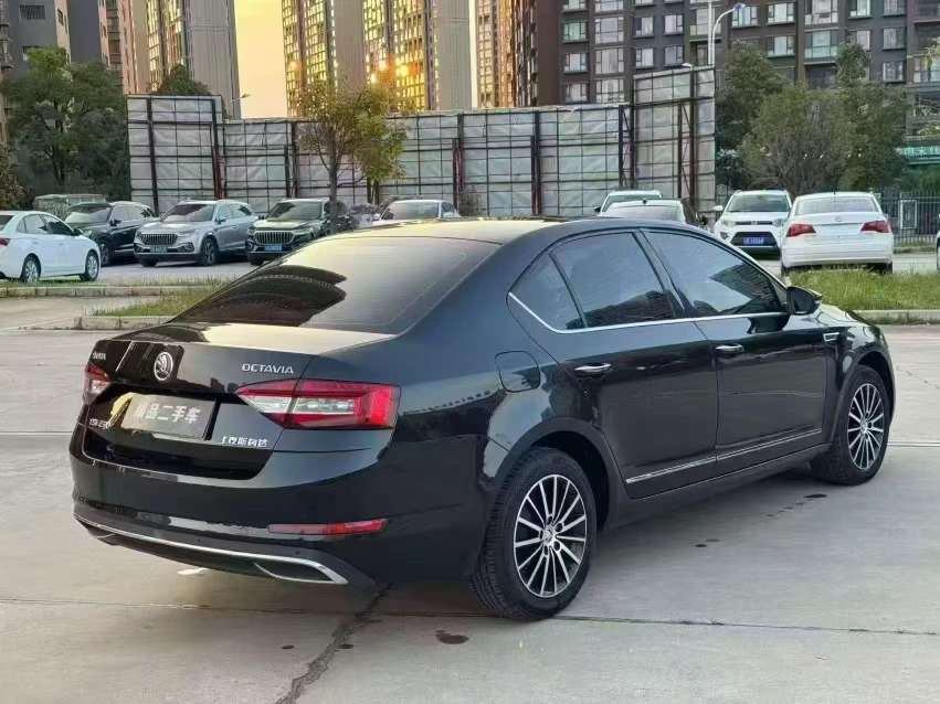 Skoda Octavia 1.2T Automatic 9