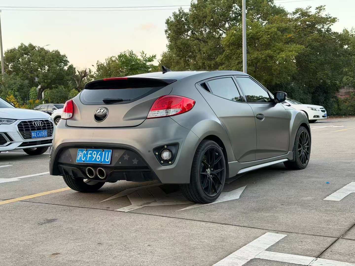 Hyundai Veloster 7
