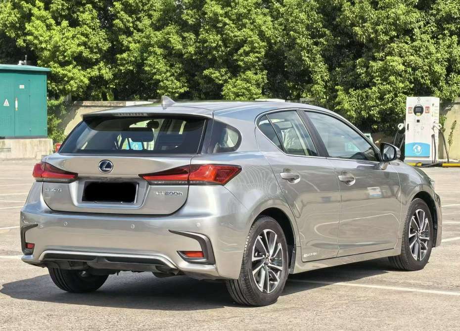 Lexus CT200 3